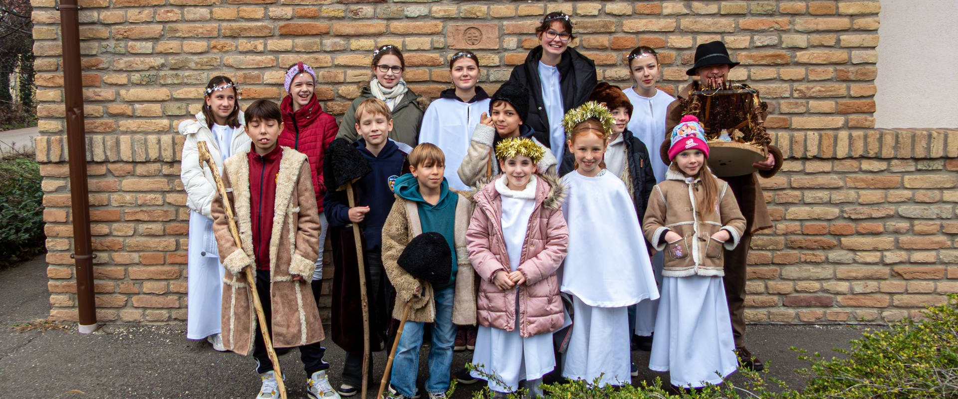 Permalink to: Új képek – házalós betlehemezés